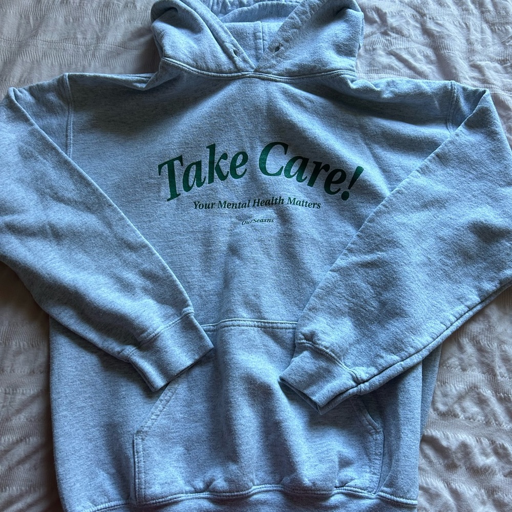 grey hoodie